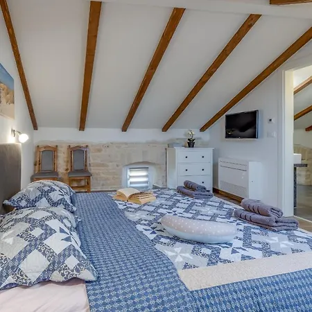 House Mandy 3*